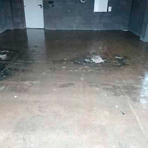 Resina EPOXI autonivelante en garaje